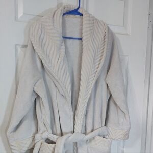 Soft Surroundings Plush Cream Robe